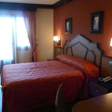 Hotel Tio Manolo De Noia Luaran gambar